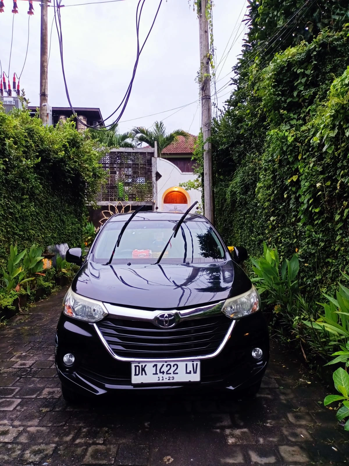Clean and comfortable car for Bali transfer - Bali Airport Taxi